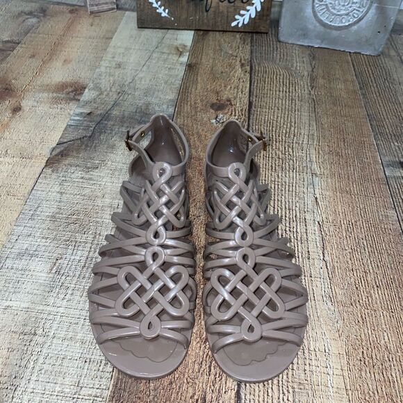 DVF
Diane von Furstenberg
Taupe Jelly Jaya Love Knot Sandals Flats - Picture 8 of 11